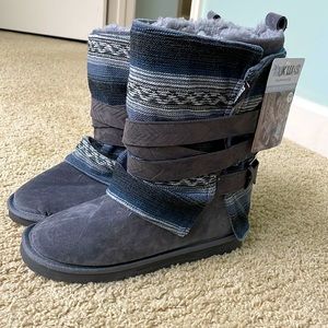 Muk Luk Water Resistant Boots W/ Removable Belted Wrap